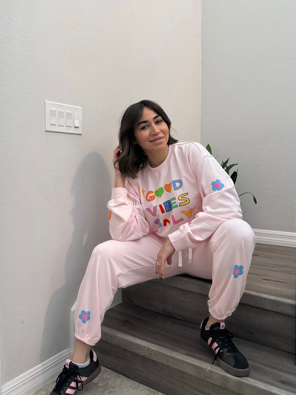 Good Vibes only pullover